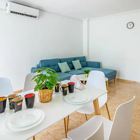 Cozy In With Wifi Torrevieja